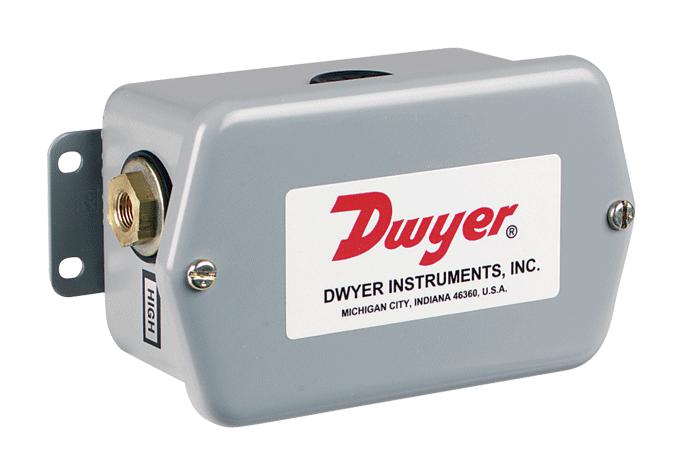 Dwyer 647-0 Wetwet Differential Pressure Transmitte